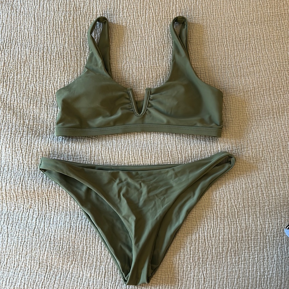 NWOT Lightly Lined Bikini